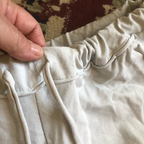 Pistache woman’s off white crop pants XL- made in Italy - made for comfort. - Picture 4 of 9
